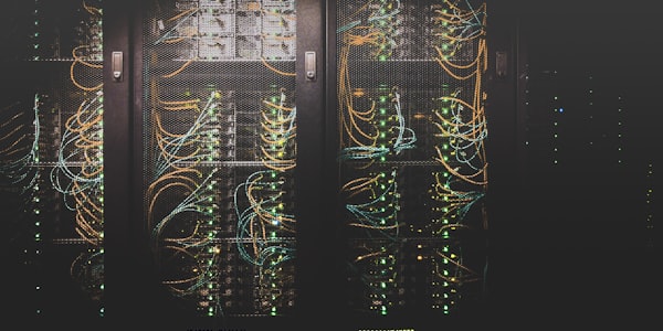 关于数据加密与网络安全锁概念的数据安全知识普及文章配图